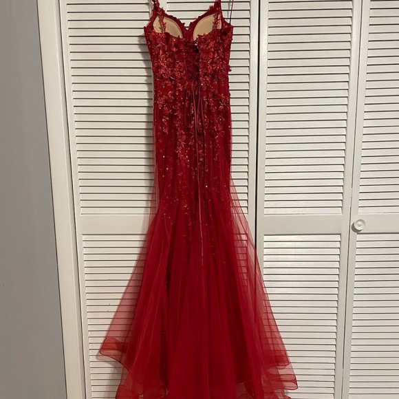 Red/Burgundy Prom Dress SZ: 0 - Picture 2 of 4
